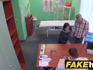 Fake slimnīca čehi ārsts cums vairāk uzbudinātas krāpšana wifes ciešas vāvere