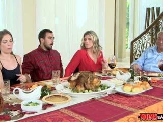 Mame bang najstnice - poredne družina thanksgiving <span class=duration>- 10 min</span>
