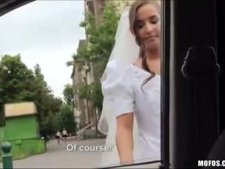 Seksi pengantin perempuan fucks setelah failed pernikahan