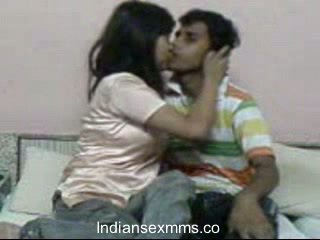 Indian lovers hardcore sex scandal in dorm room leaked