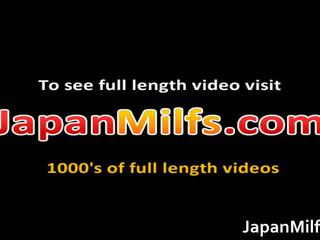 Ayaka Naughty Japanese Milf Spreads Her