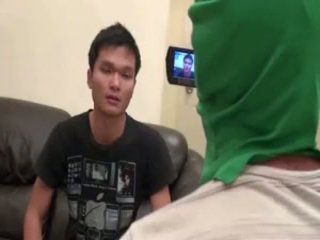 Seks / persetubuhan dan filming comel warga thai budak lelaki