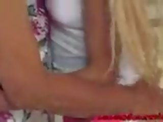 Europietiškas gilf pussylicked iki smalltits mažutė: nemokamai porno 8b