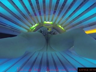 Tanning Bed Solarium Sonnenbank Fun Pierced Pussy and