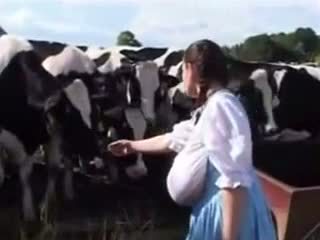 Γερμανικό γάλα υπηρέτρια: ελεύθερα αστείο πορνό βίντεο