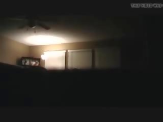 Vyras hides į miegamasis filma žmona dulkinimasis kitas dude