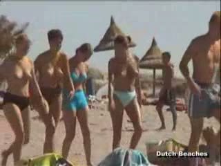 Zandvoort neerlandesa playa topless nudista titties 22
