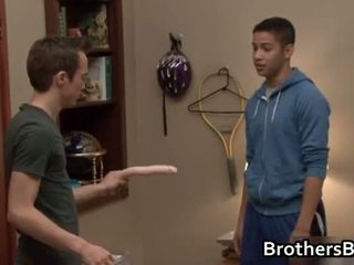 Brothers forró b-yfriend gets fasz sucked
