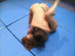 Women french wrestling combat2